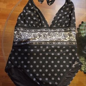Stylish Black and White Womens Michael Korrs One Piece Swimsuit Size 12